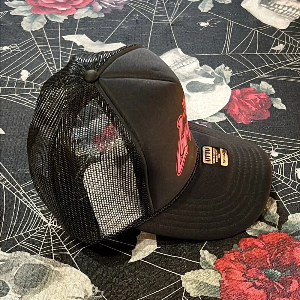 NWT 2023 DON TOLIVER x TRAVIS SCOTT JACK BOYS LOVESICK TOUR BLK/PINK TRUCKER HAT - Picture 4 of 6